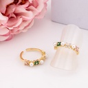 Anillo ajustable de flores con zirconias y perlas baño 18k