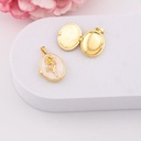 Dije relicario esmaltado de flor baño 18k