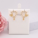 Aretes de corazon con perlas y zirconias baño 18k