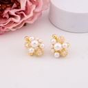 Aretes stud con perlas baño 18k
