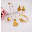 Set de collar, aretes, brazalete y anillo chunky en acero inoxidable