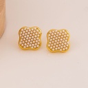 Aretes stud de trebol con perlas baño 18k