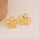 Aretes stud de flor con perlas baño 18k