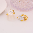 Anillo de perla barroca con zirconias baño 18k