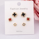 Set de piercings de trebol con zirconias baño 18k