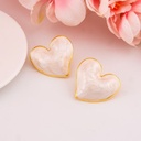 Aretes stud corazon esmaltados baño 18k