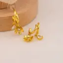 ARETES FLOR BAÑO 18K 