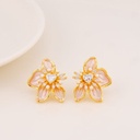 Aretes stud de flor esmaltados baño 18k
